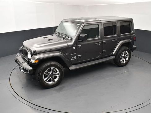 Used 2021 Jeep Wrangler Unlimited Sahara AWD/4WD image 15