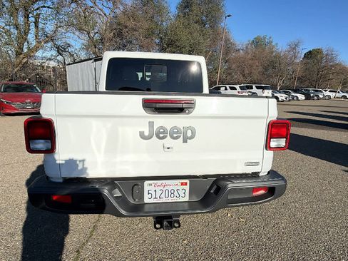 Used 2022 Jeep Gladiator Overland w/ Popular Equipment Package image 6