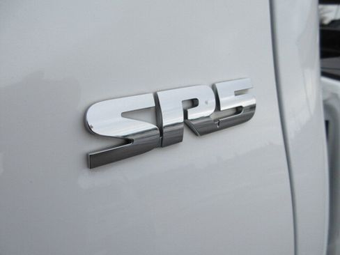 Used 2017 Toyota Tacoma SR5 image 9