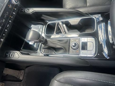 Used 2024 Kia Telluride EX AWD/4WD image 18
