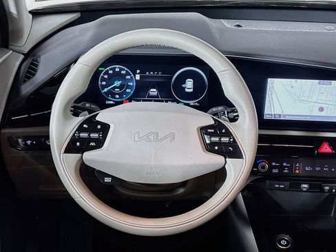 Certified 2023 Kia Niro Wind FWD image 14