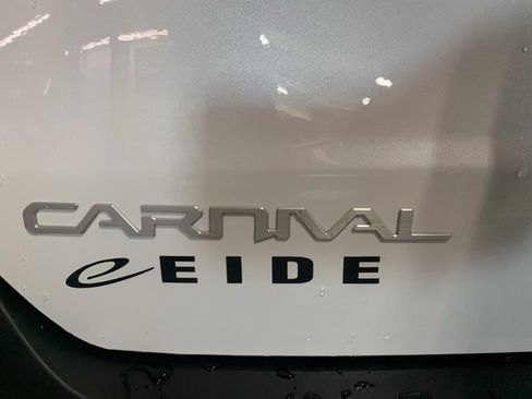 New 2026 Kia Carnival SX image 18