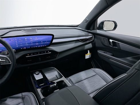 New 2026 Buick Enclave Sport Touring w/ Power Package image 24