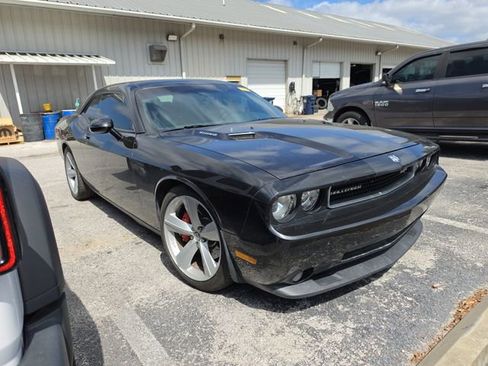 Used 2009 Dodge Challenger SRT8 w/ SRT Option Group II RWD image 2