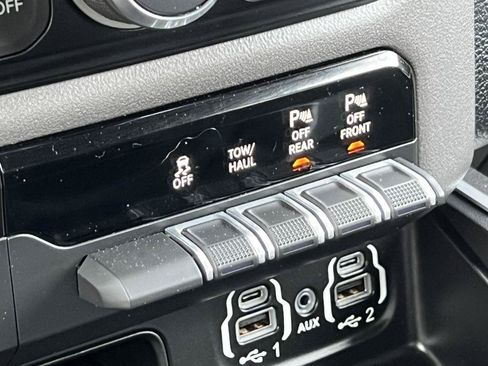Used 2020 RAM 1500 Big Horn AWD/4WD image 28