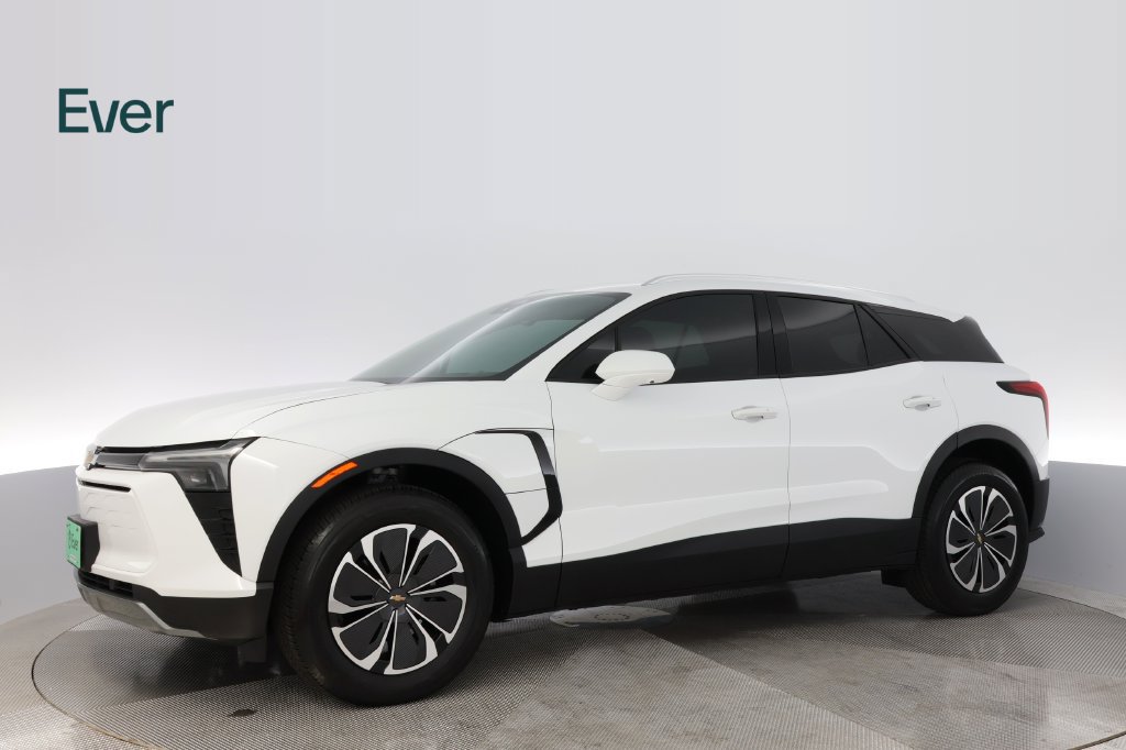 Used 2024 Chevrolet Blazer EV LT AWD/4WD image 18