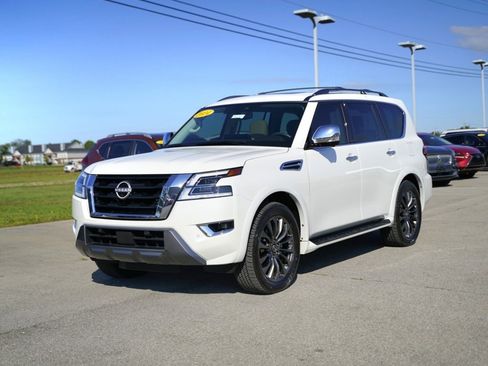 Used 2024 Nissan Armada Platinum w/ Captain's Chairs Package image 3