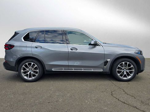 Used 2024 BMW X5 xDrive40i image 2