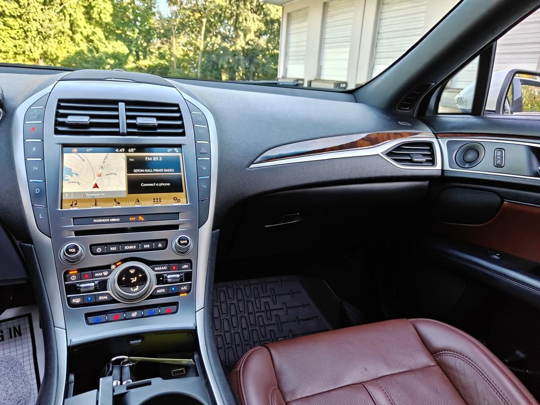 Used 2018 Lincoln MKZ Reserve w/ Technology Package FWD image 28