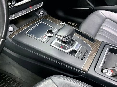 Used 2018 Audi Q5 2.0T Premium Plus AWD/4WD image 18