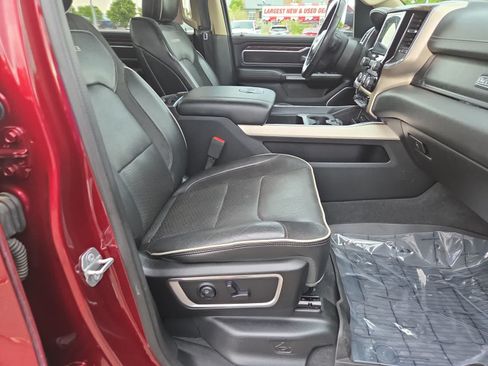 Used 2019 RAM 1500 Laramie AWD/4WD image 22