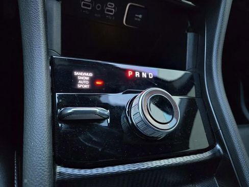 Used 2024 Jeep Grand Cherokee Limited w/ Black Appearance Package image 26