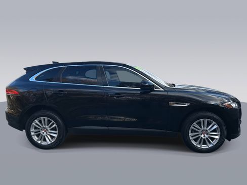 Used 2020 Jaguar F-PACE Prestige image 2