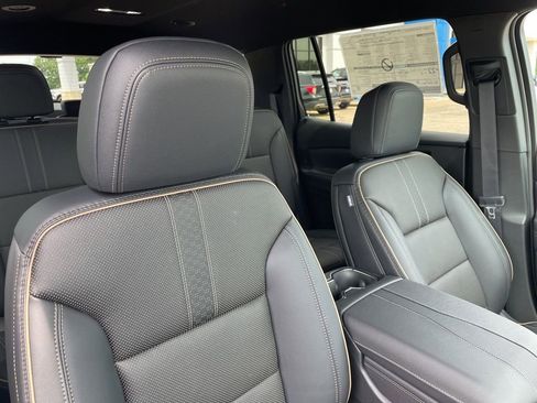 New 2026 Chevrolet Traverse High Country FWD image 27