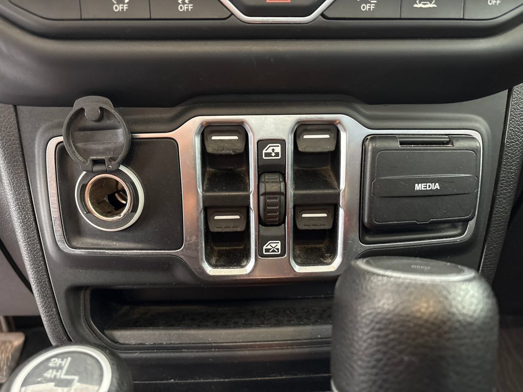 Used 2020 Jeep Gladiator Sport w/ Quick Order Package 24S AWD/4WD image 14