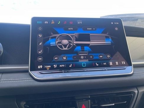 New 2026 Volkswagen Tiguan SE R-Line FWD image 19