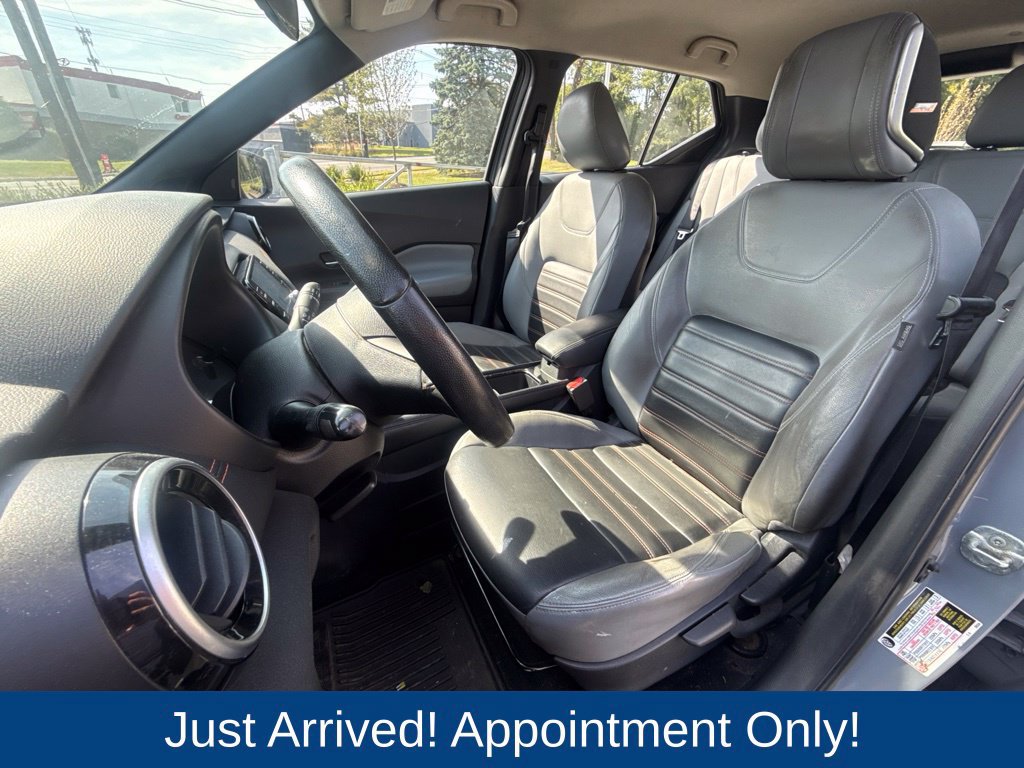 Used 2021 Nissan Kicks SR w/ SR Premium Package FWD image 9