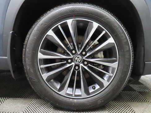 Used 2025 Toyota Grand Highlander AWD Hybrid image 10