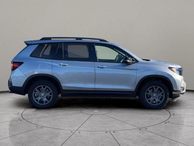 Used 2025 Honda Passport TrailSport image 7