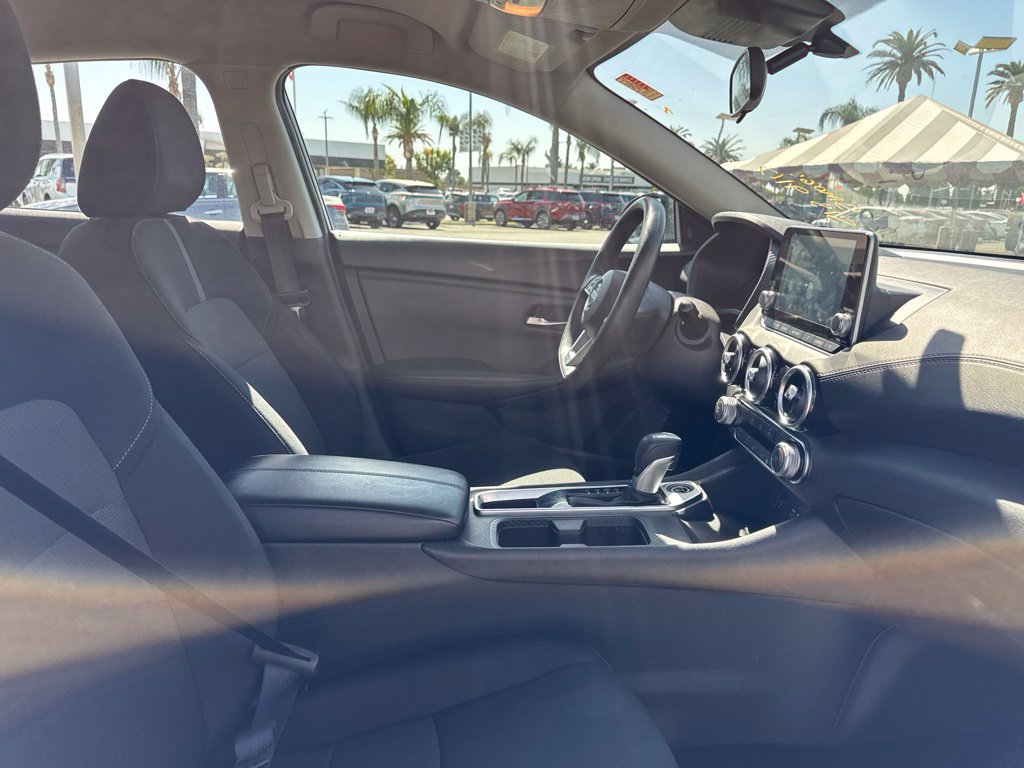 Used 2024 Nissan Sentra SV FWD image 8