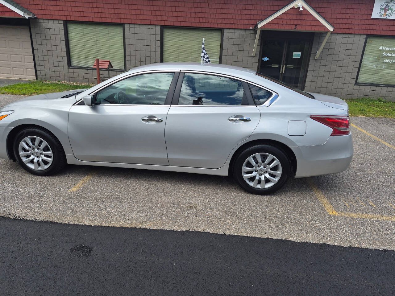 Used 2013 Nissan Altima 2.5 S FWD image 5