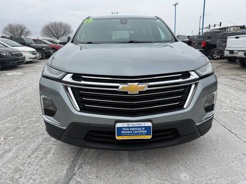 Used 2023 Chevrolet Traverse LT image 9