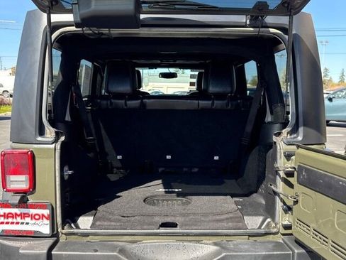 Used 2016 Jeep Wrangler Unlimited Rubicon w/ Dual Top Group image 14