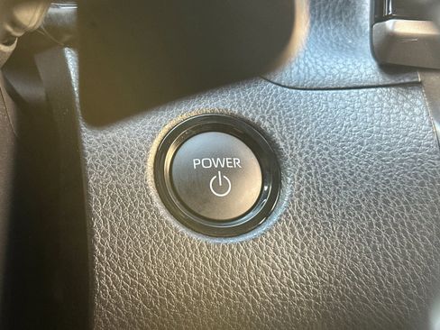Used 2026 Toyota Camry SE w/ Convenience Package FWD image 21