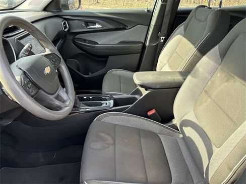 Used 2021 Chevrolet TrailBlazer LS image 24