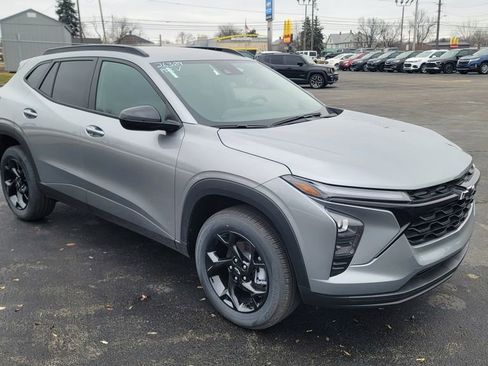 New 2026 Chevrolet Trax LT w/ Driver Confidence Package image 16
