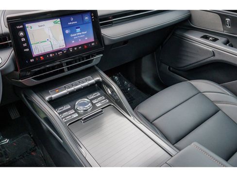 Used 2025 Lincoln Nautilus Premier w/ Jet Appearance Package AWD/4WD image 25