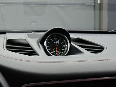 Certified 2019 Porsche 911 Carrera S RWD image 12