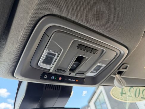 Used 2024 Chevrolet Silverado 1500 LT Trail Boss w/ Convenience Package II image 28