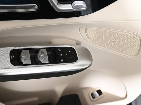 Certified 2026 Mercedes-Benz GLC 300 4MATIC image 30