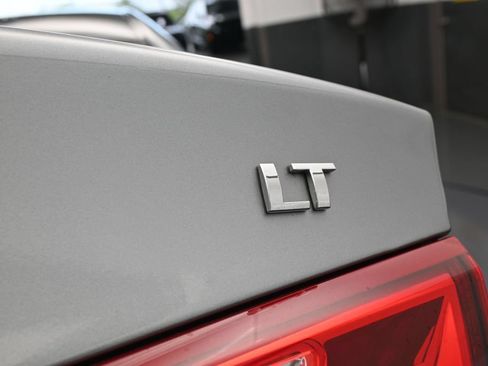Used 2024 Chevrolet Malibu LT FWD image 32