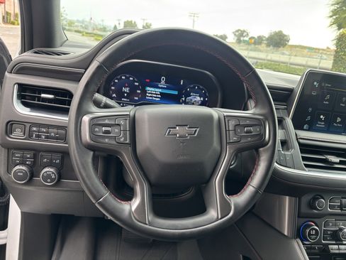 Used 2023 Chevrolet Suburban RST w/ Luxury Package AWD/4WD image 9