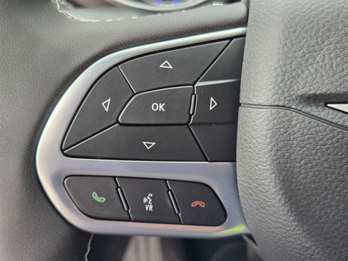 New 2027 Chrysler Pacifica Select FWD image 26