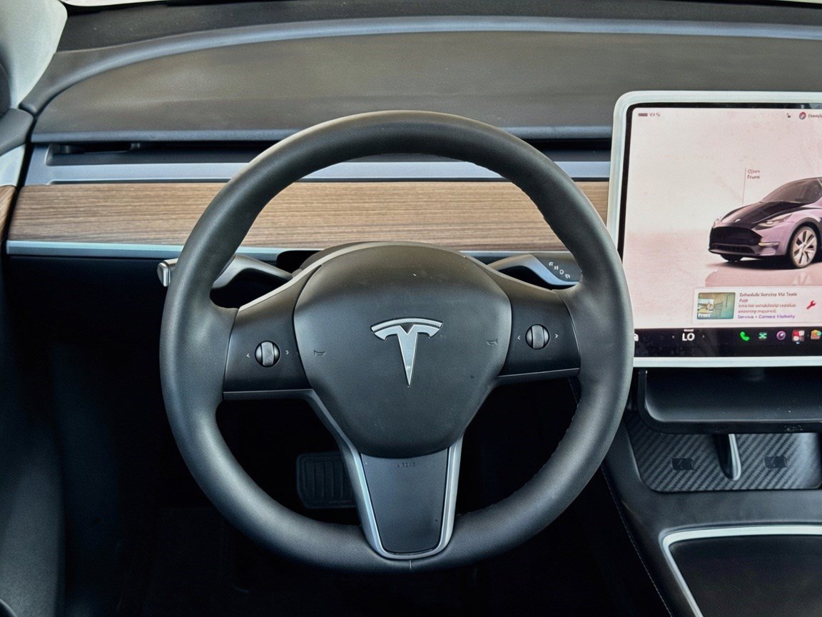 Used 2024 Tesla Model Y Long Range AWD/4WD image 14