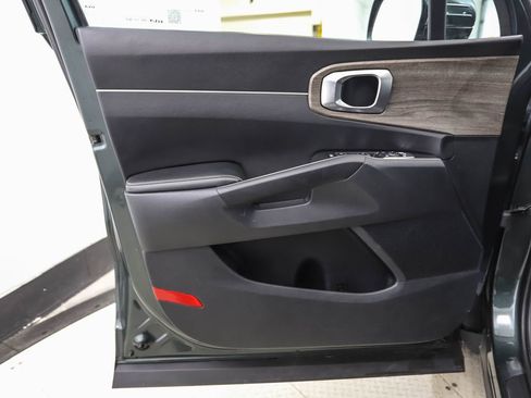Used 2022 Kia Sorento X-Line EX image 9