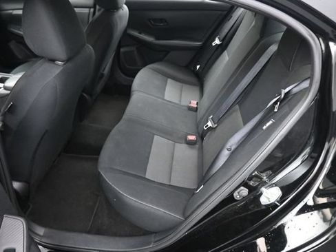 Used 2024 Nissan Sentra SV FWD image 19