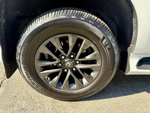 Used 2020 Lexus GX 460 Premium image 12