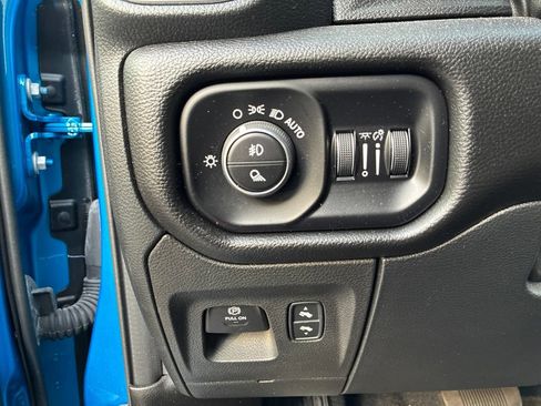 Used 2025 RAM 1500 Big Horn RWD image 14