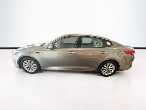 Used 2017 Kia Optima EX w/ Premium Package FWD image 9