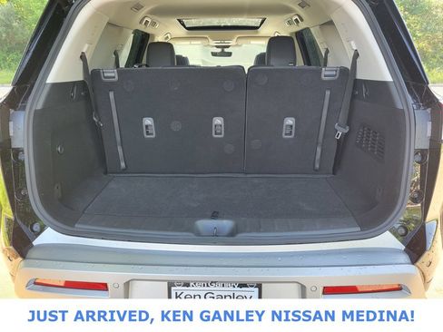 Certified 2025 Nissan Pathfinder Platinum AWD/4WD image 18