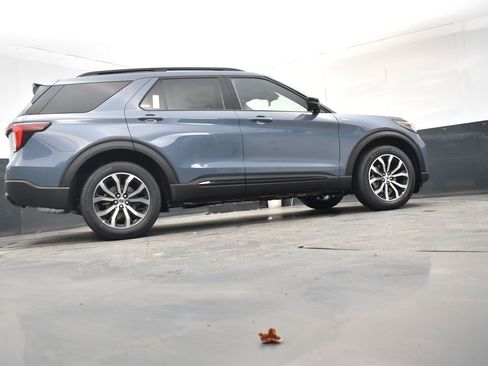 New 2026 Ford Explorer ST-Line image 17
