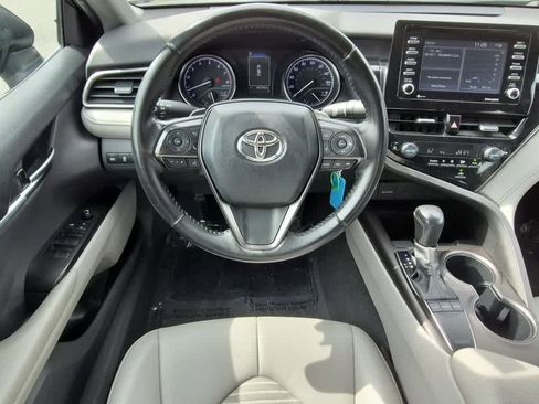 Used 2022 Toyota Camry SE FWD image 10