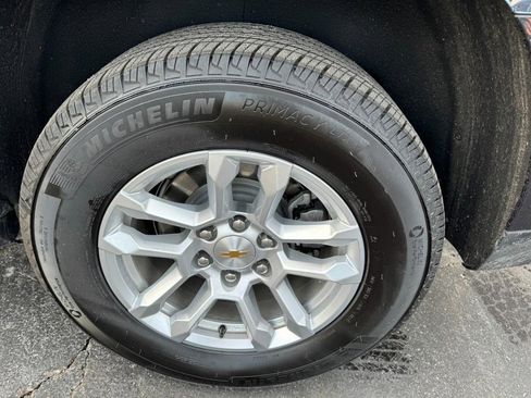 Used 2025 Chevrolet Tahoe LS image 7