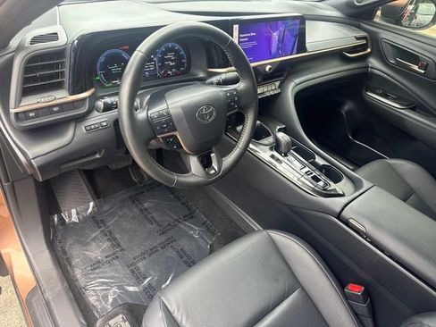 Used 2025 Toyota Crown AWD/4WD image 24