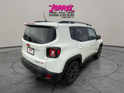 Used 2023 Jeep Renegade Latitude image 9