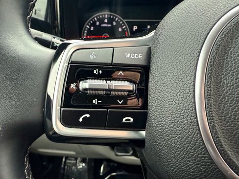Used 2023 Kia Sorento S FWD image 39
